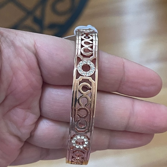 Coach Rose Gold Bangle Brand new With Tag - Picture 6 of 8